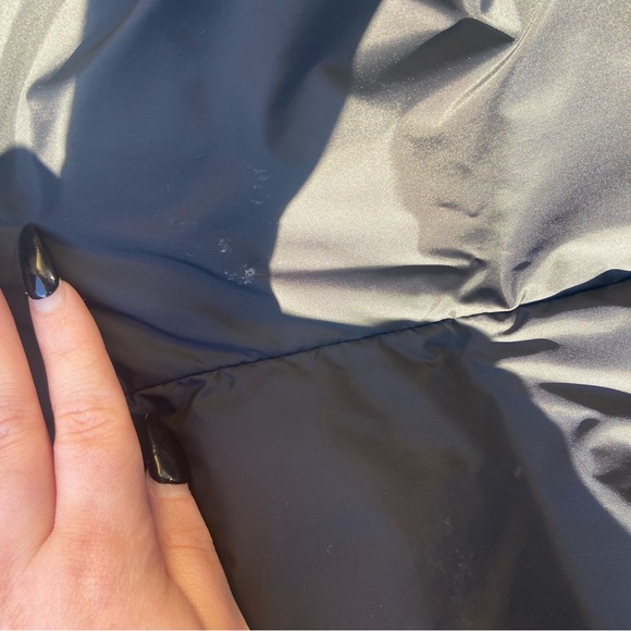 Small Canada Goose Rossclair Parka - Picture 12 of 16